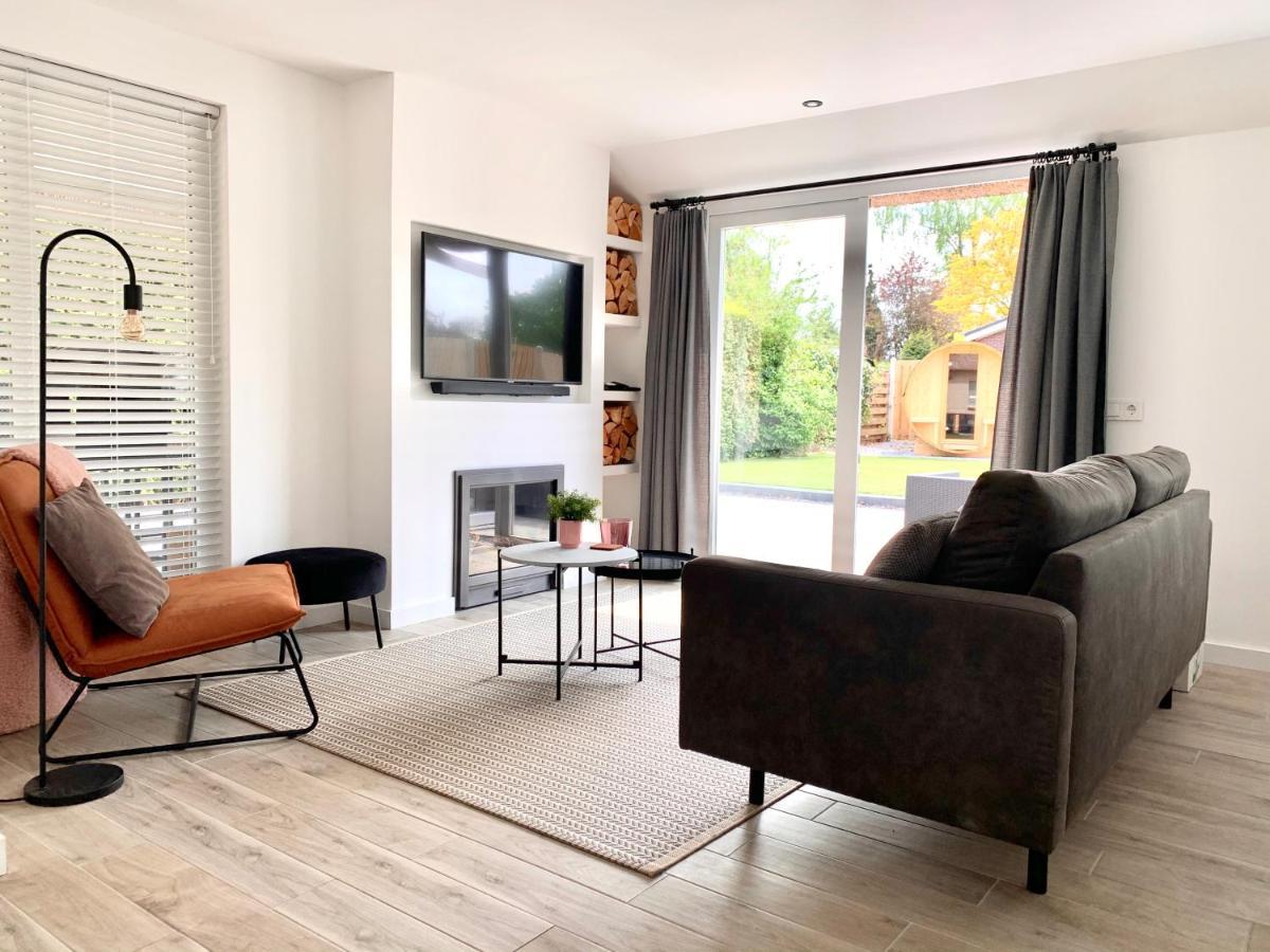 Liv Residence Holiday Home With Sauna & Fireplace Ermelo Exteriör bild