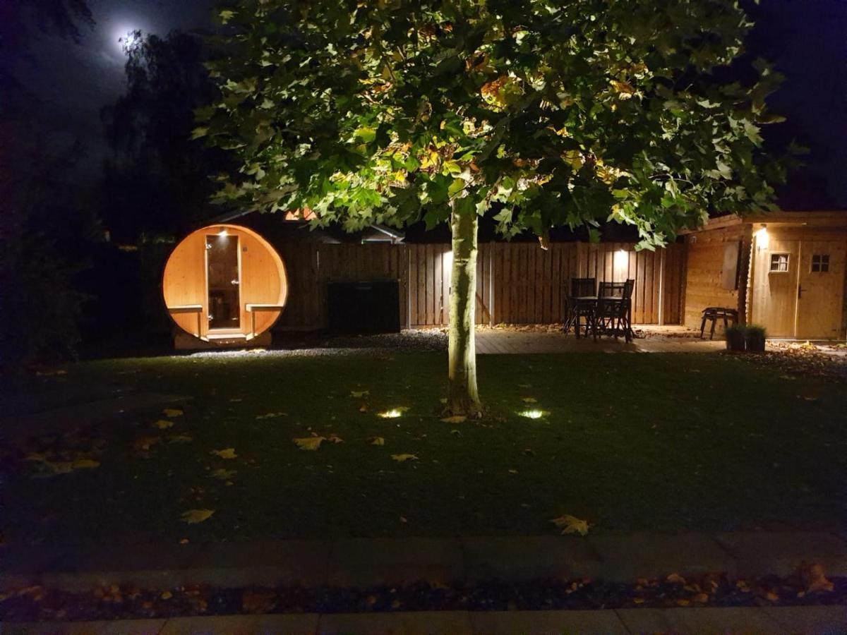 Liv Residence Holiday Home With Sauna & Fireplace Ermelo Exteriör bild