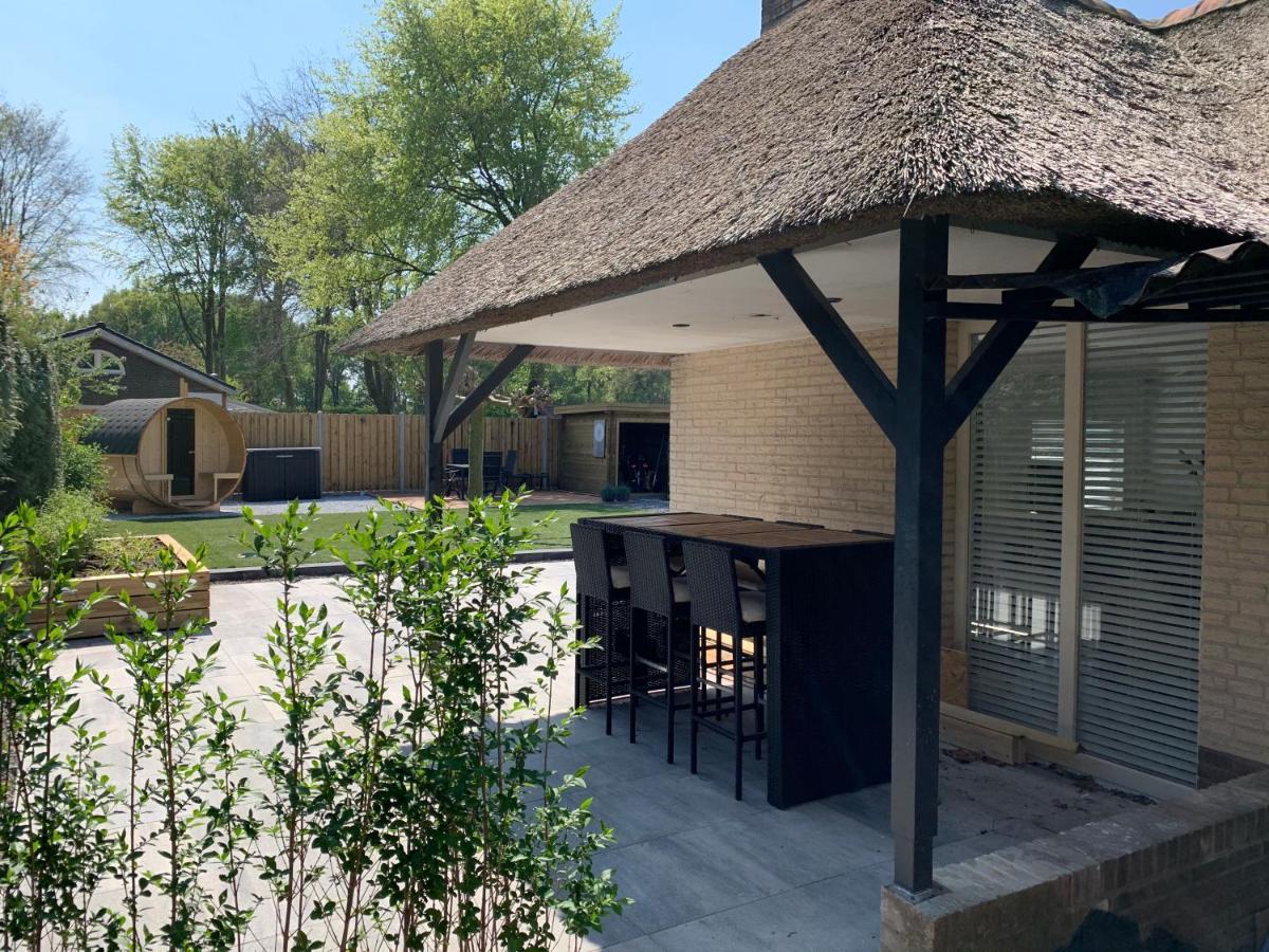 Liv Residence Holiday Home With Sauna & Fireplace Ermelo Exteriör bild